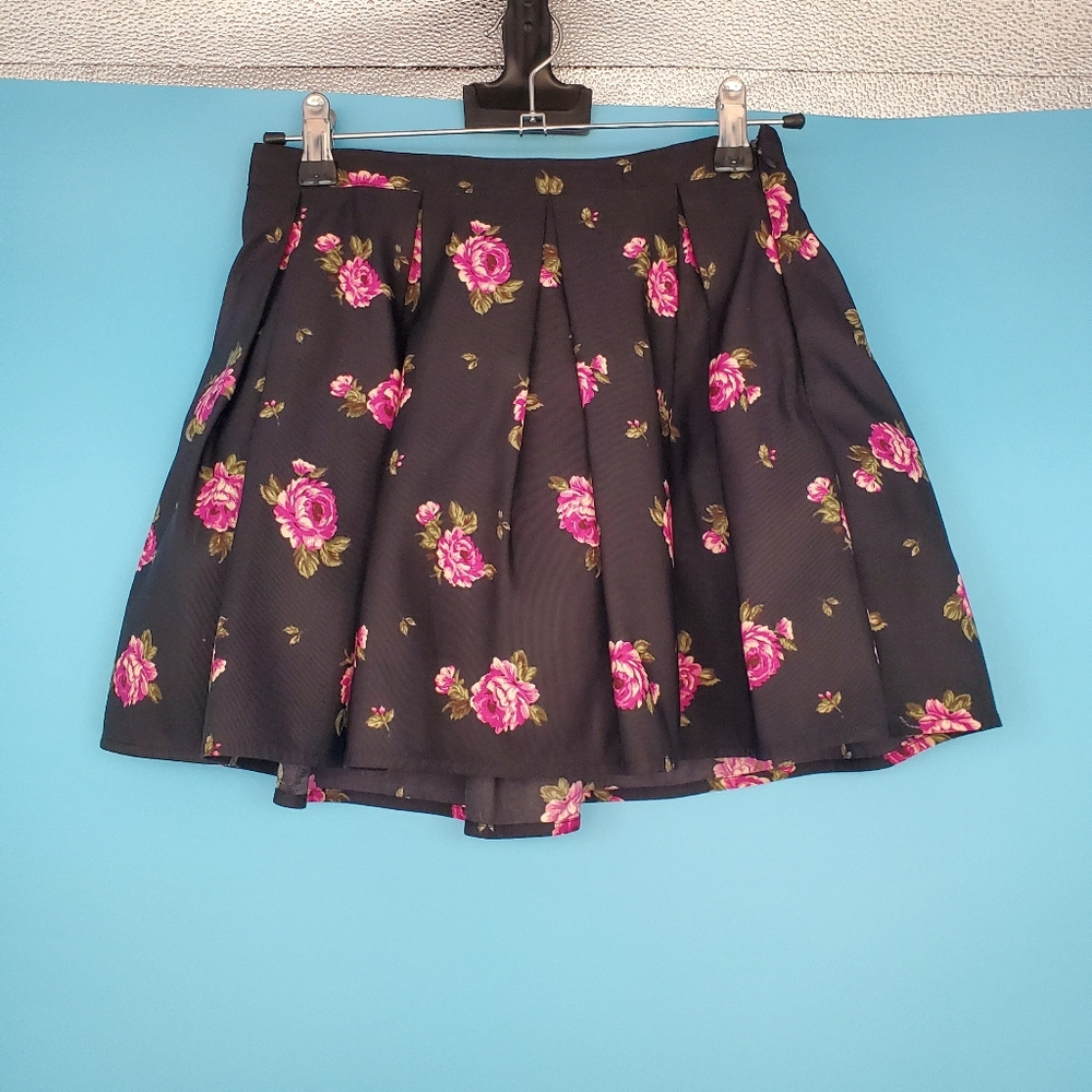 Forever 21 Skirt Size 25 Floral A-Line Mini